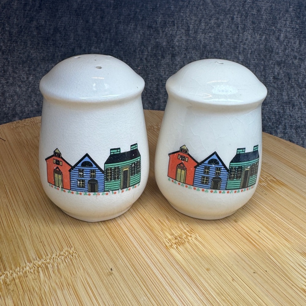 Salt & Pepper Shakers Collectible Village House Town City Cute Buildings Vintage